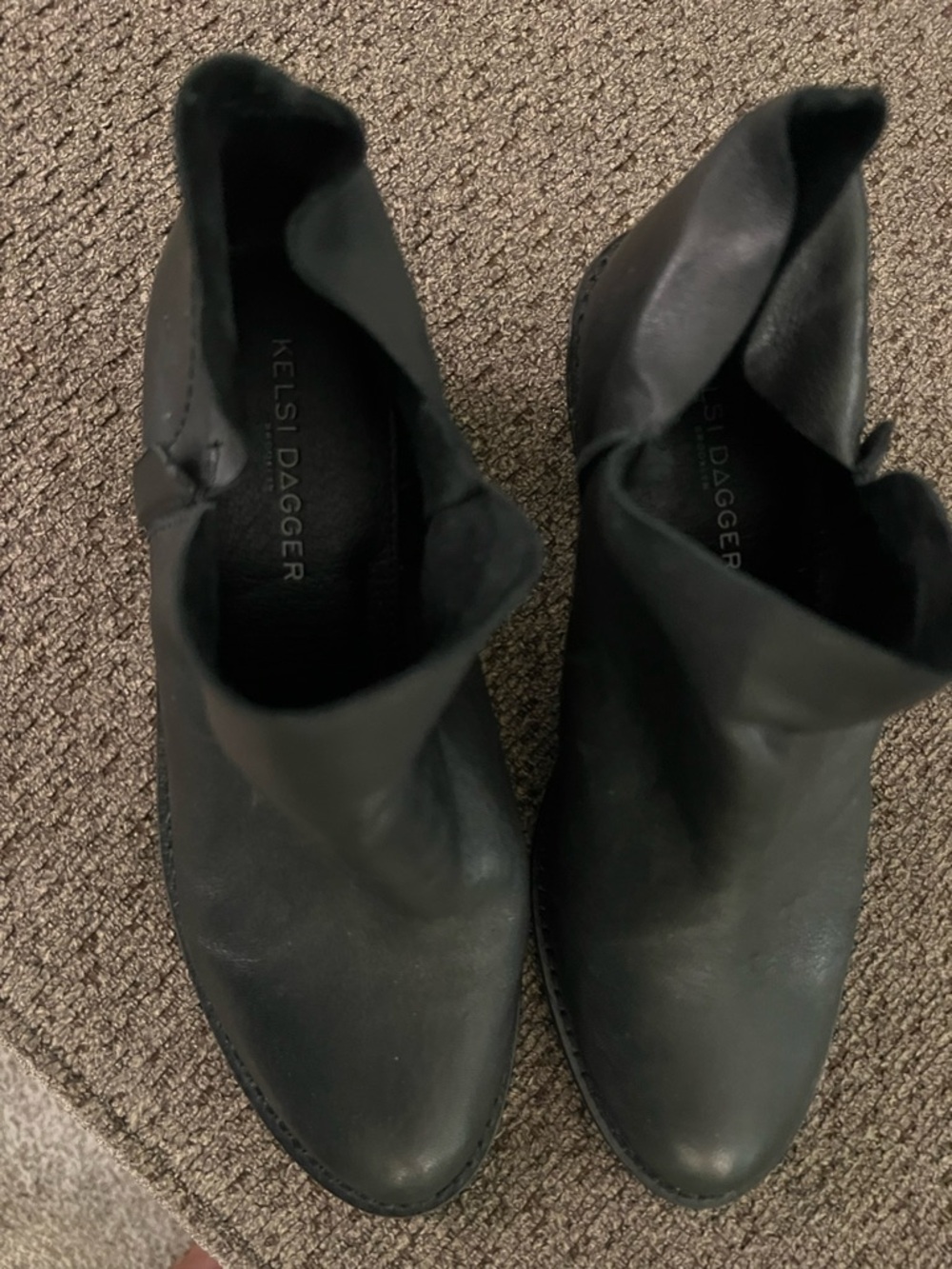 Kelsi Dagger Black Suede Ankle Booties sz 6